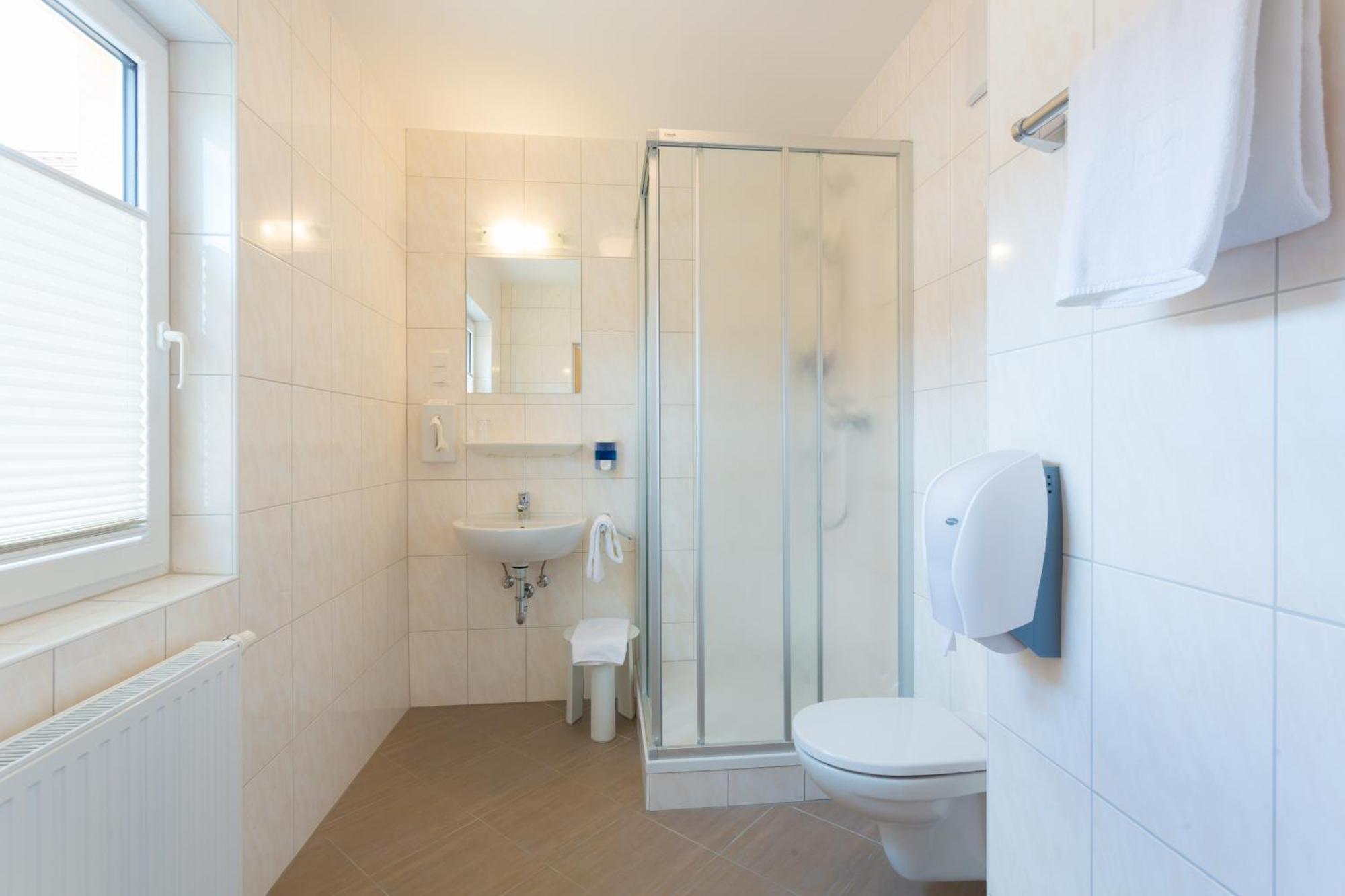 Hotel Kindler 2,0 Self-Check-In Leoben  Extérieur photo